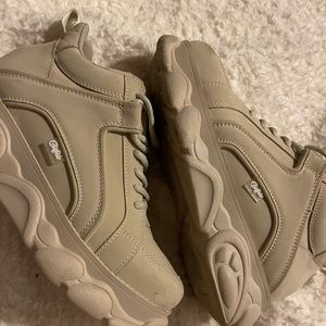 Buffalo Corin Sneaker in Cream